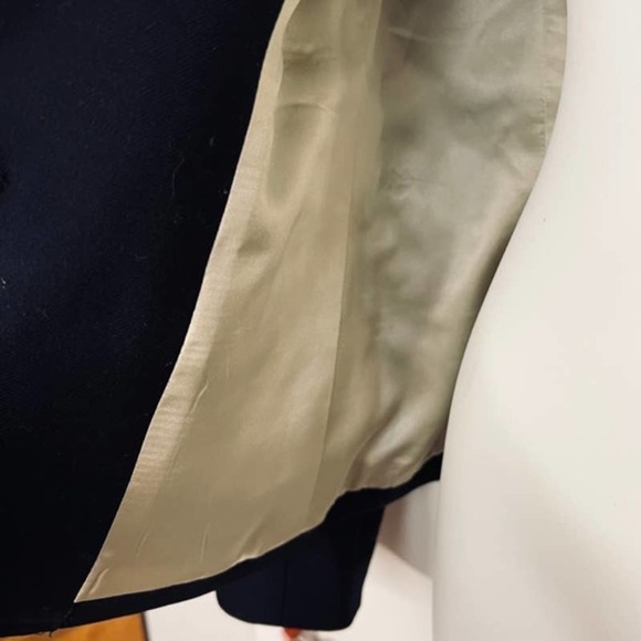 VTG J. CREW NAVY BLUE WOOL BLEND SCHOOLBOY BLAZER SIZE 4 - Picture 10 of 12